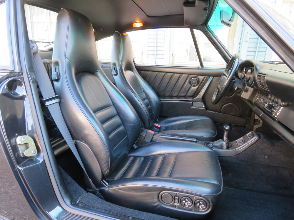 Porsche 911 Carrera 4 (964) Coupé