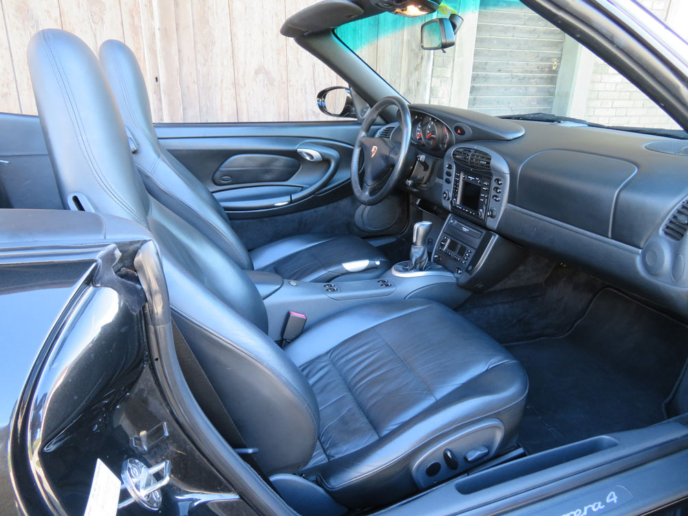 Porsche 911 Carrera 4 Cabriolet