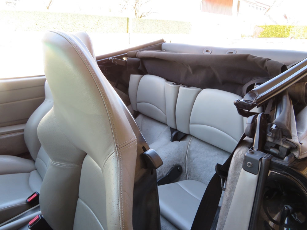 Porsche 911 Carrera (993) Cabriolet