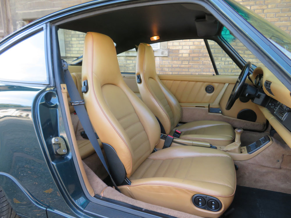 Porsche 911 Carrera 4 Coupé