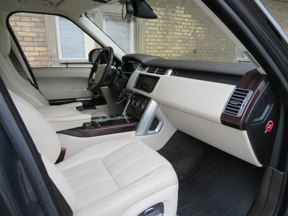 Land Rover Range Rover Geländewagen