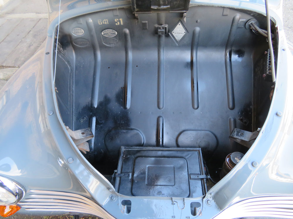 Renault 4CV Limousine