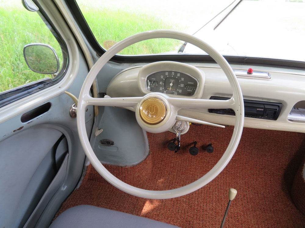 Renault 4 CV Limousine