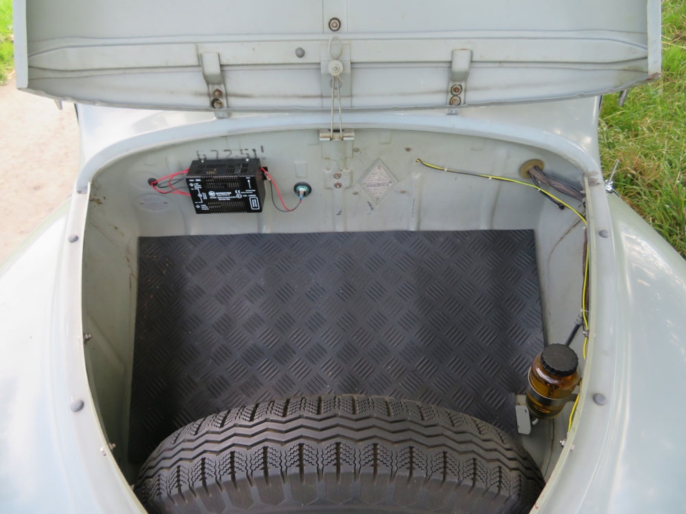 Renault 4 CV Limousine