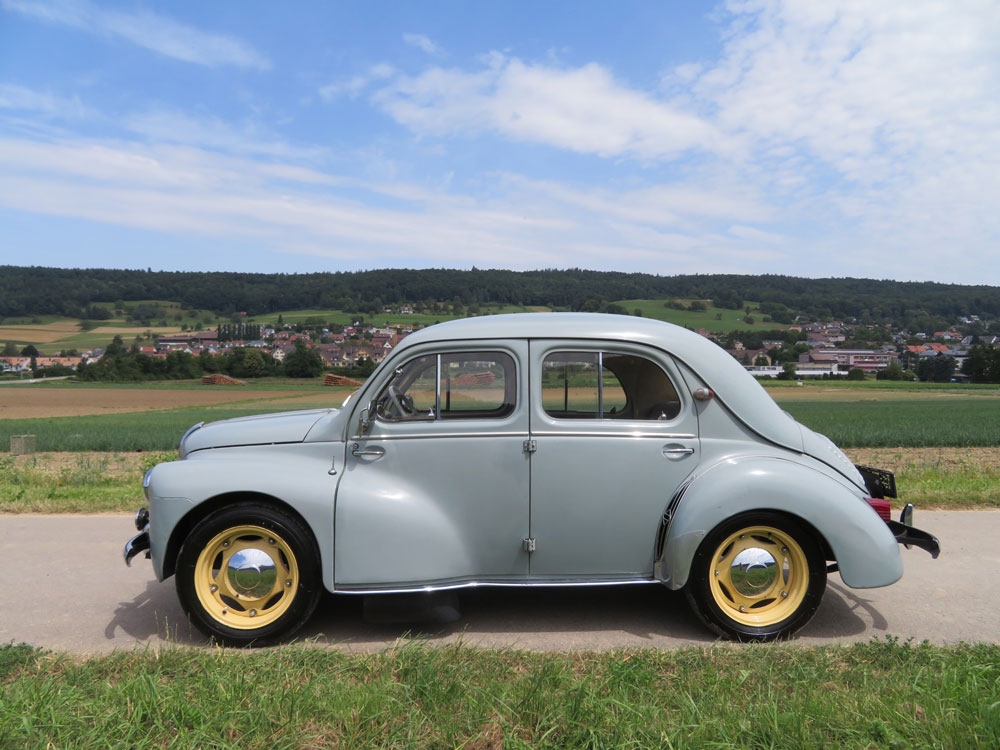 Renault 4 CV Limousine