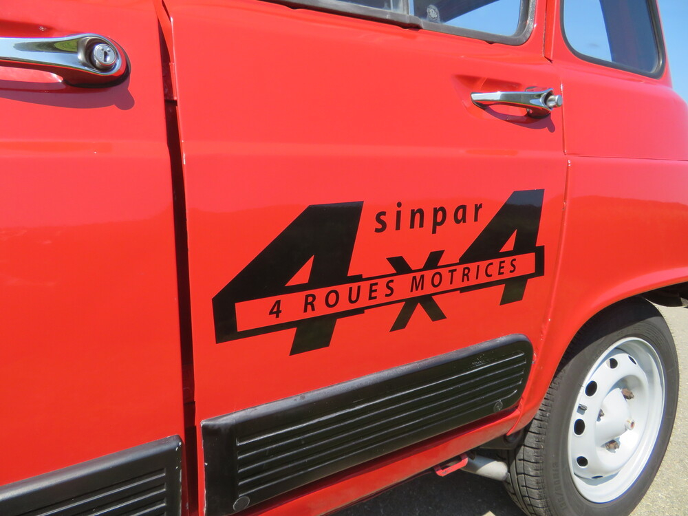 Renault R4 Sinpar (4x4) Limousine