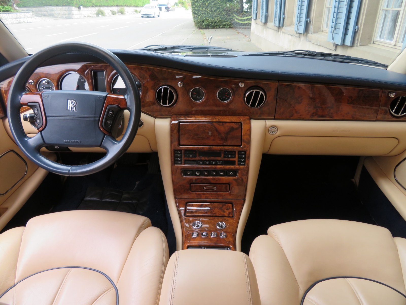 Rolls-Royce Silver Seraph V12 Limousine