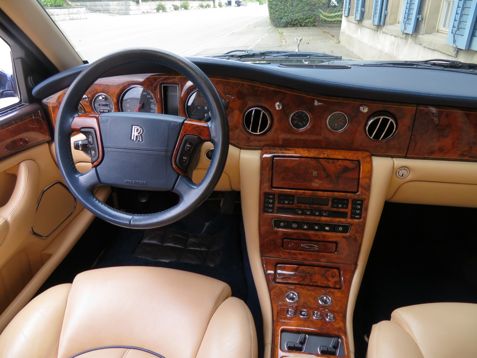 Rolls-Royce Silver Seraph V12 Limousine