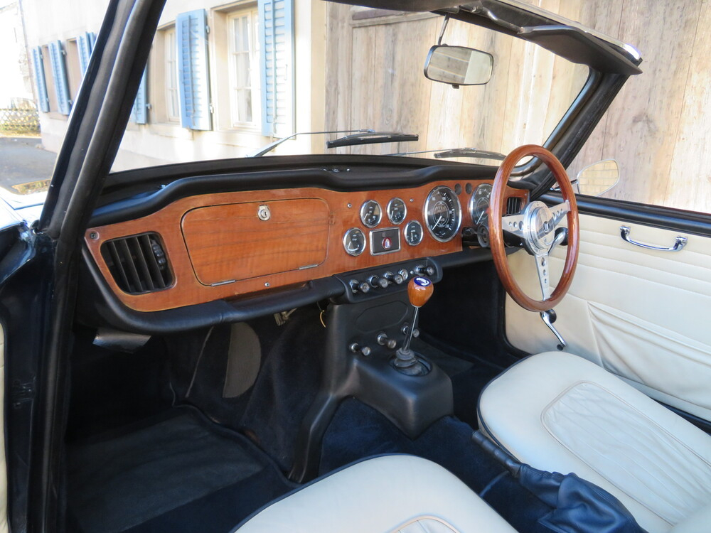 Triumph TR4A IRS Cabriolet