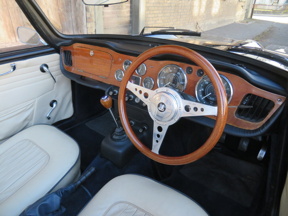 Triumph TR4A IRS Cabriolet