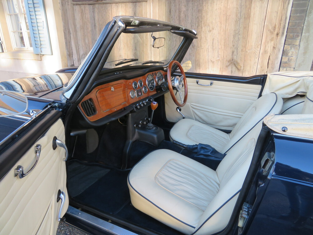 Triumph TR4A IRS Cabriolet