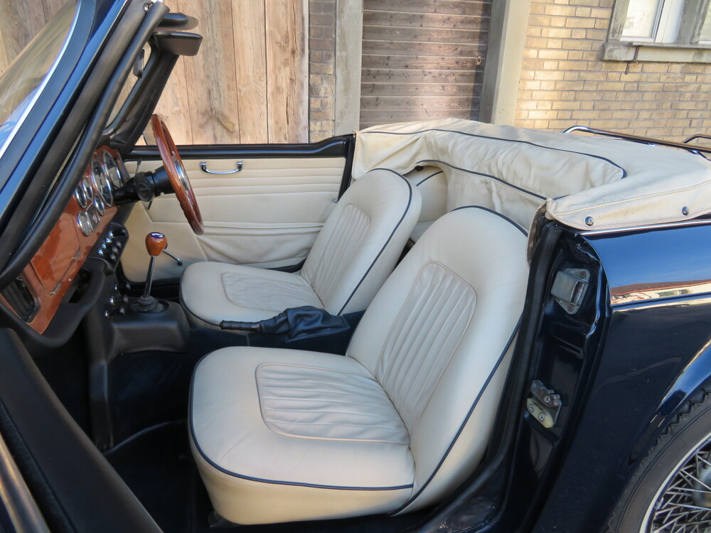 Triumph TR4A IRS Cabriolet