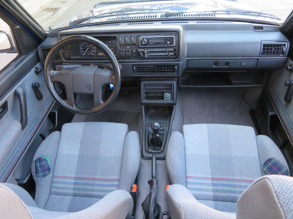 VW Golf Country Limousine