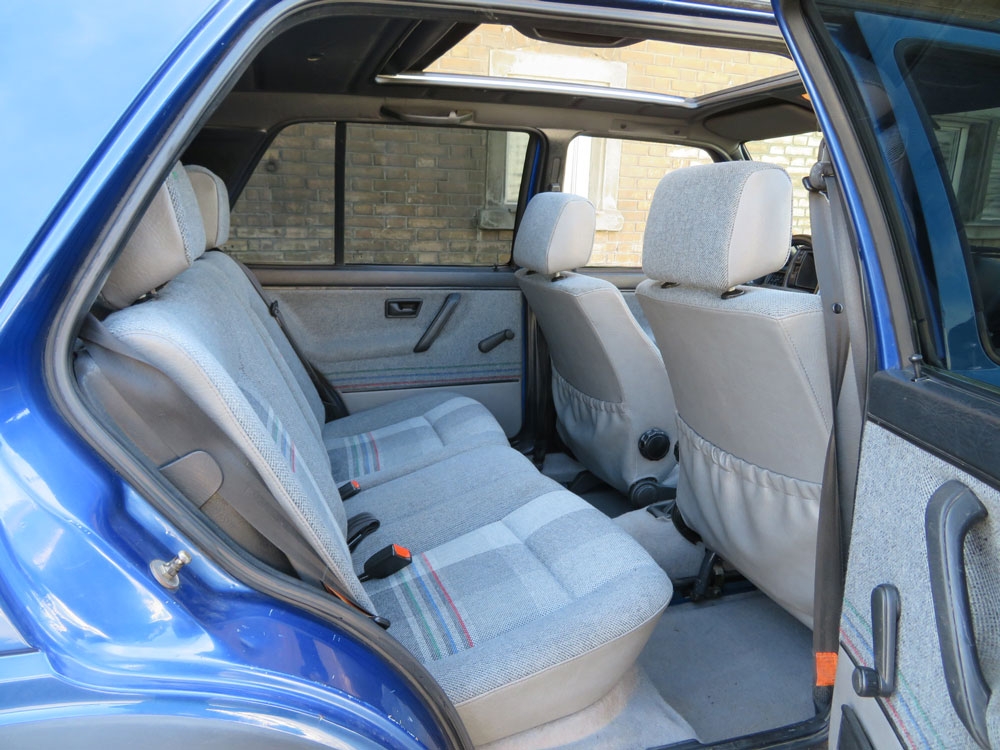 VW Golf Country Limousine