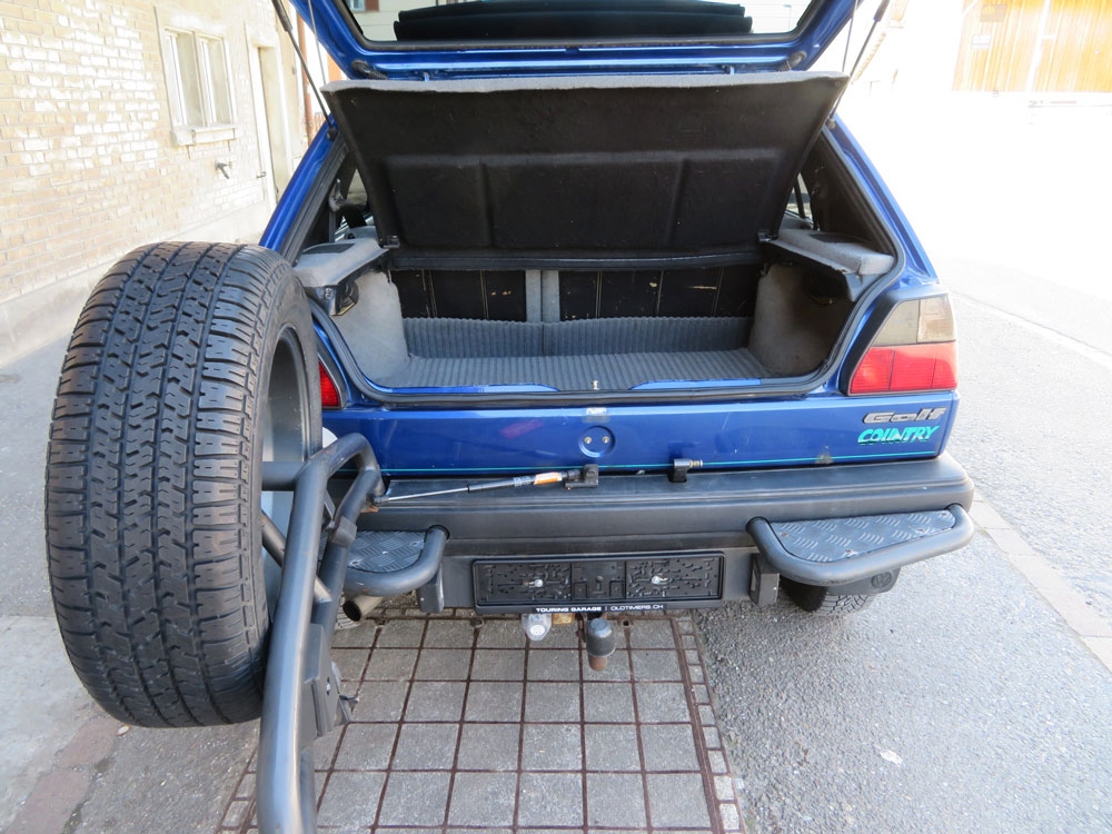 VW Golf Country Limousine