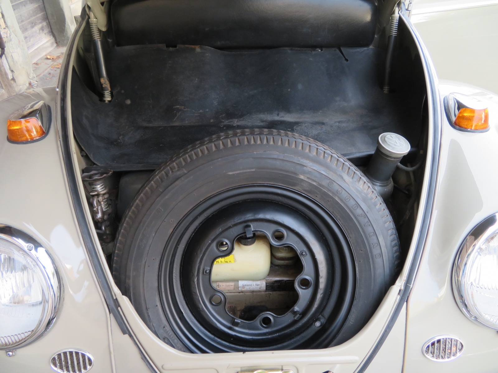 VW Käfer 1300 Limousine